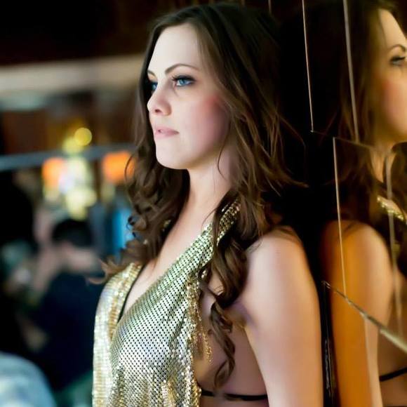 Meet your Posher, Carlee - Picture 1 of 1